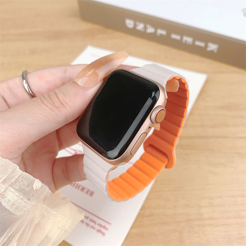 Suitable for apple watch iwatch10 strap silicone magnetic fine s9 generation apple watch876SE women