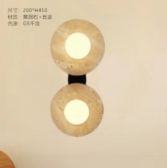 estilo japonés retro cabecera de cama agujero amarillo lámpara de pared de piedra silenciosa balcón sala de estar sofá TV pared de fondo escalera lámpara pasillo