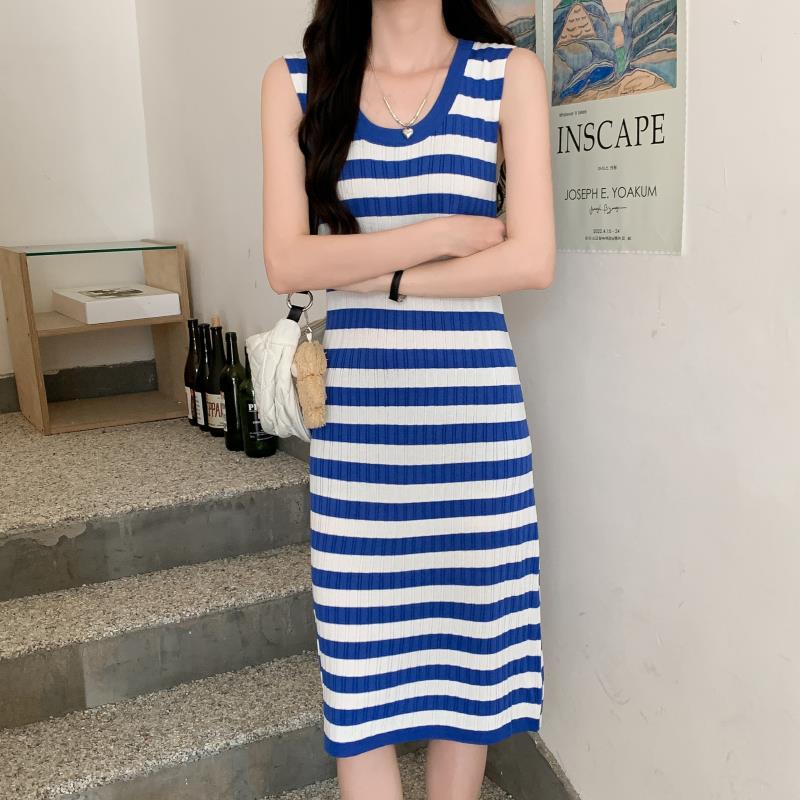 Round neck contrast striped knitted sleeveless vest dress for women's summer Korean version slimming and lazy long skirt trend