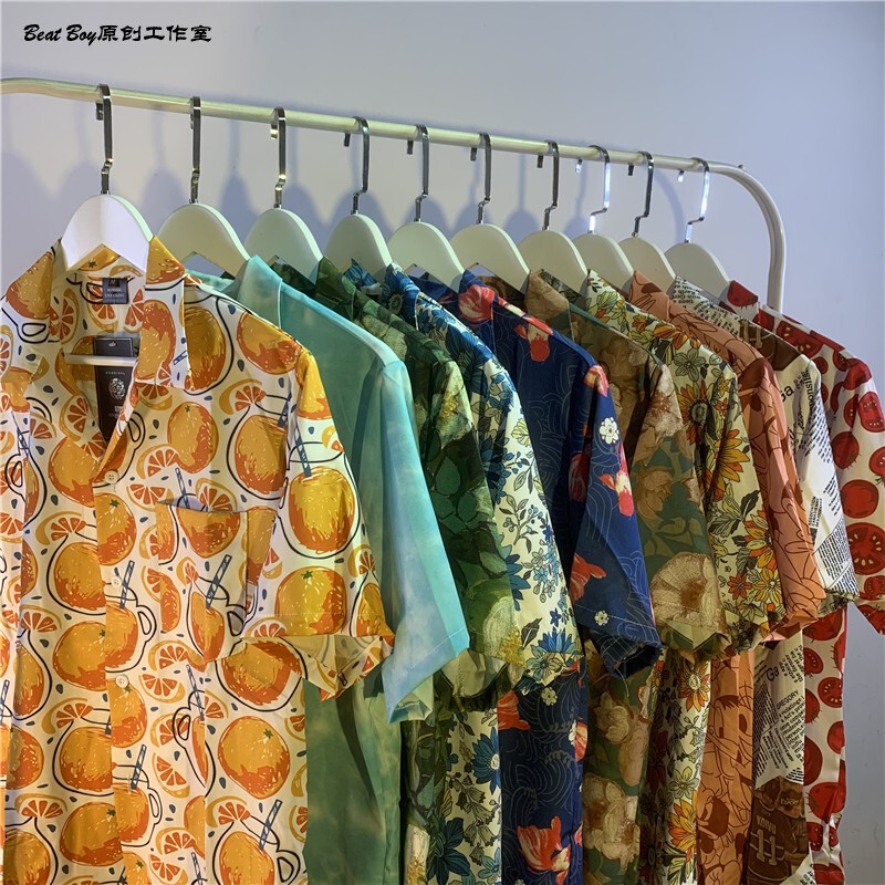 New Short-sleeved Floral Shirt for Men and Women Hong Kong Style Retro ALOHA Hawaiian Style Loose All-match Shirt for Couples