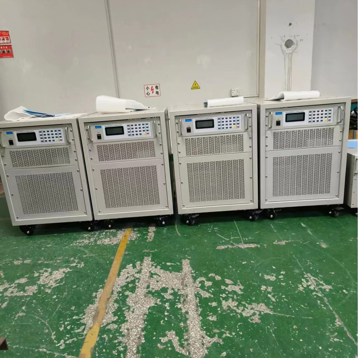 ŷ����˹�̿ر�Ƶ��Դ�������� �����0-300V�����ɵ���45HZ-200H