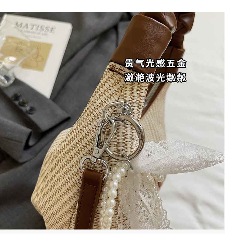 2025 Pleated handbag for Women's summer, a new niche design, trendy and fashionable, versatile woven single-shoulder crossbody bag Application Scenario
