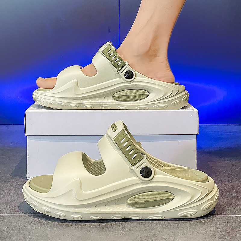 Pantuflas nuevo estilo de verano para hombres, conducción deportiva, sandalias de gran tamaño, suela gruesa, aumento de la sensación antideslizante de pisar heces, chanclas para hombres