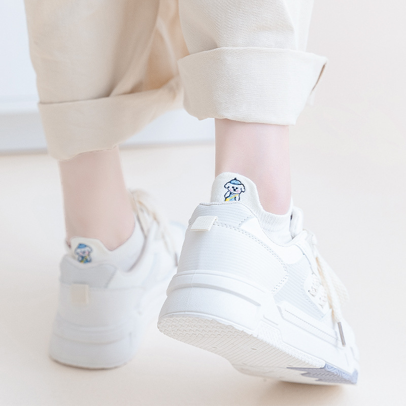 Las calcetines de barco de verano delgadas antibacterianas y respirables calcetines de algodón bordados osos invisibles Zhuangyan al por mayor