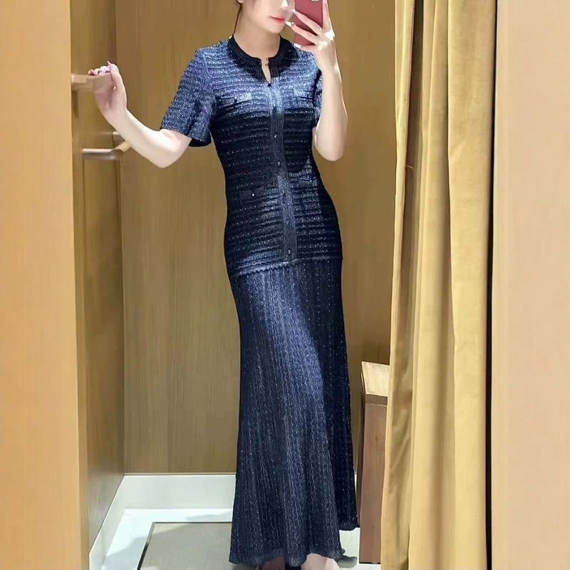 S-brand 26 latest heavy-duty rhinestone embellished hollow-out light luxury glittery puff sleeve multi-pocket slim-fit round-neck dress S-brand 26 latest heavy-duty rhinestone embellished hollow-out light luxury glittery puff sleeve multi-pocket slim-fit round-neck dress