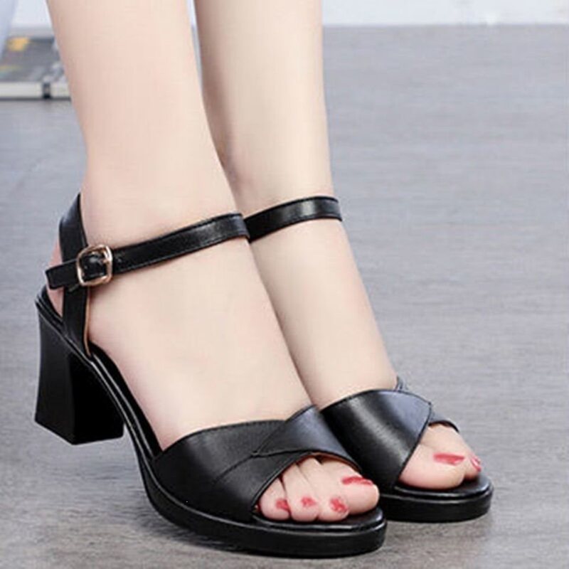 Versatile Waterproof Platform Sandals for Women, New Summer Style, Mid-Heel, Soft-Soled, Comfortable Sandals for Middle-Aged and Elderly Mothers Versatile Waterproof Platform Sandals for Women, New Summer Style, Mid-Heel, Soft-Soled, Comfortable Sandals for Middle-Aged and Elderly Mothers