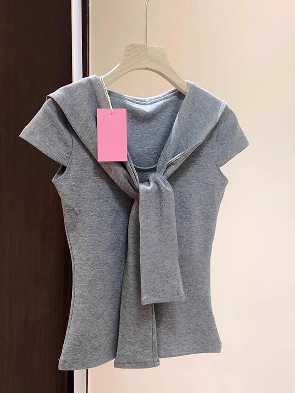 ネイビーカラーストラップ偽ツーピース半袖Tシャツ女性用夏の新しいスリムフィットグレーショルダートップ女性用卸売|undefined