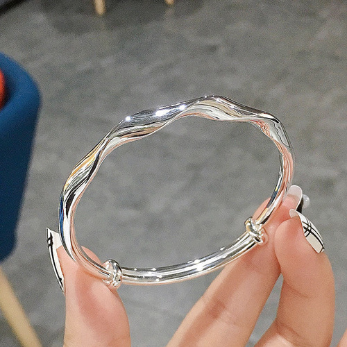 New Mobius twisted bracelet for women, undulating lines, shiny, simple plain rings, high-end girlfriend bracelets, bracelets