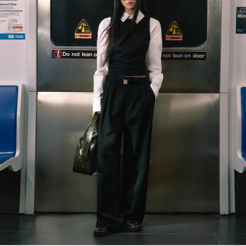 New Style Thick Twill Smart Casual Outfit Simple Workwear Unisex Style Suit Vest + Gold Buckle Belt Trousers New Style Thick Twill Smart Casual Outfit Simple Workwear Unisex Style Suit Vest + Gold Buckle Belt Trousers