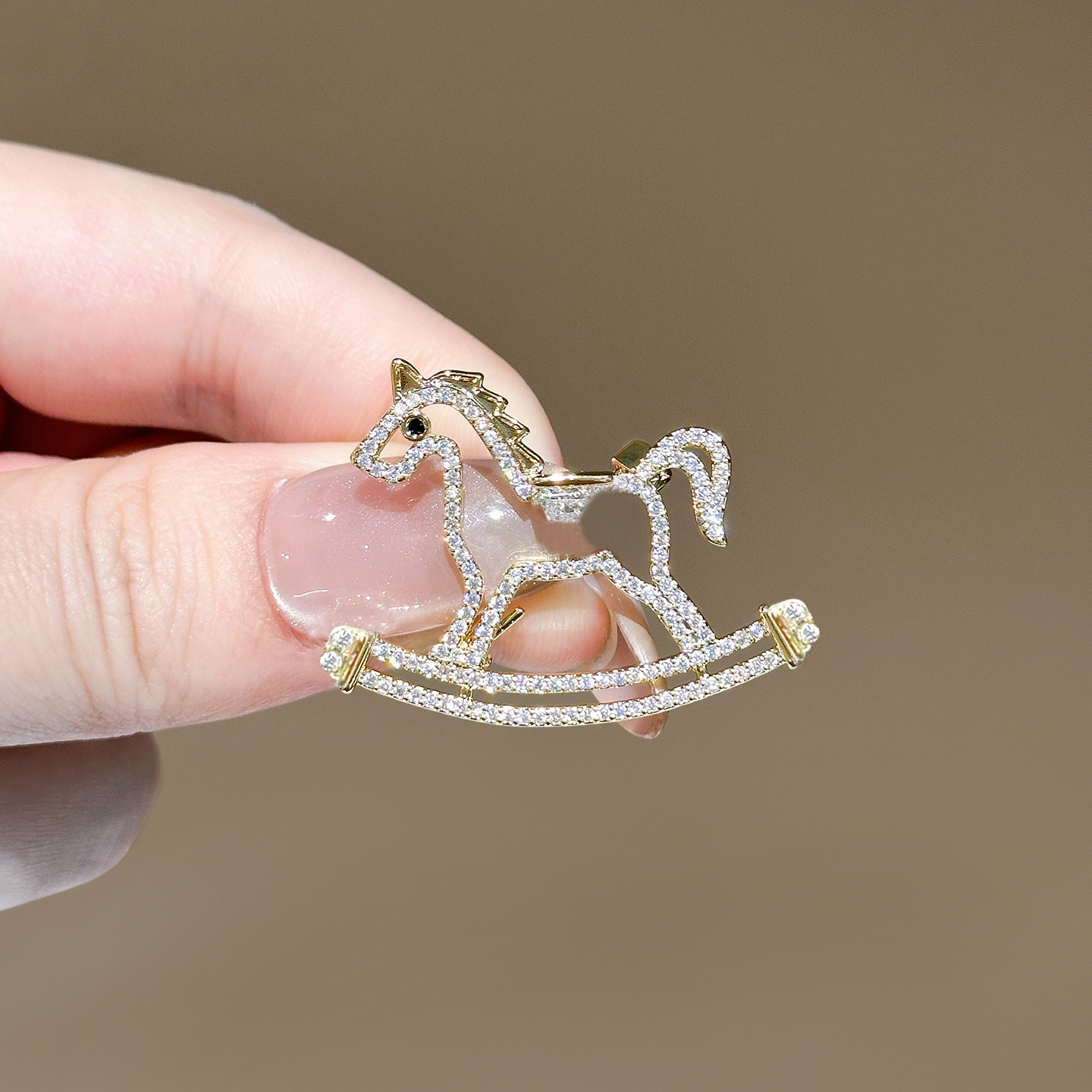 Exquisite Pferde Brosche Luxus Modeschmuck Für Elegante Kleidung_voghion.com