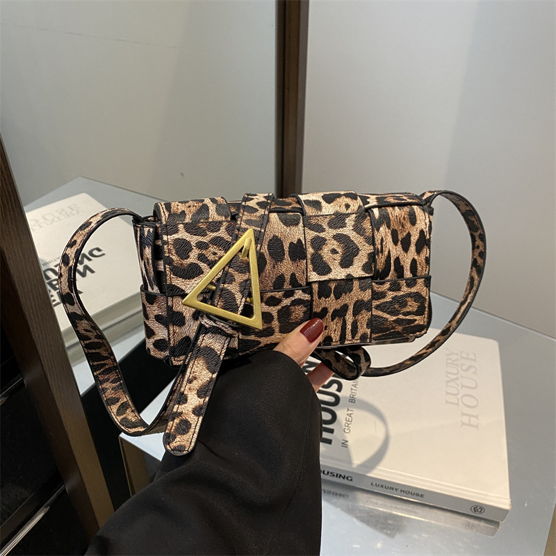 2024 red popularidad nicho de moda diseño de hombro mochila otoño invierno nuevo estilo versátil bolso casual bolso pequeño