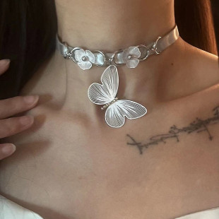 Y2K Sexy Silver Butterfly Choker Collar Female Flower Neck Ring Necklace Accessories High-End Clavicle Chain Necklace