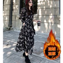 加绒加厚雪纺碎花连衣裙2025秋冬新款长款配大衣裙子内搭打底裙子