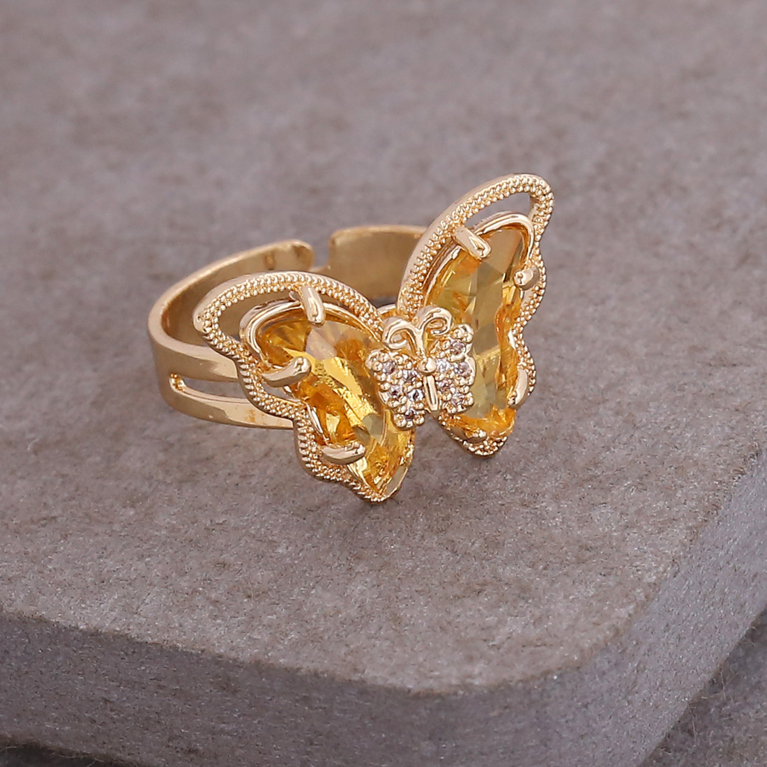 Retro Multi-color Three-dimensional Butterfly Copper Ring Wholesale Nihaojewelry display picture 6