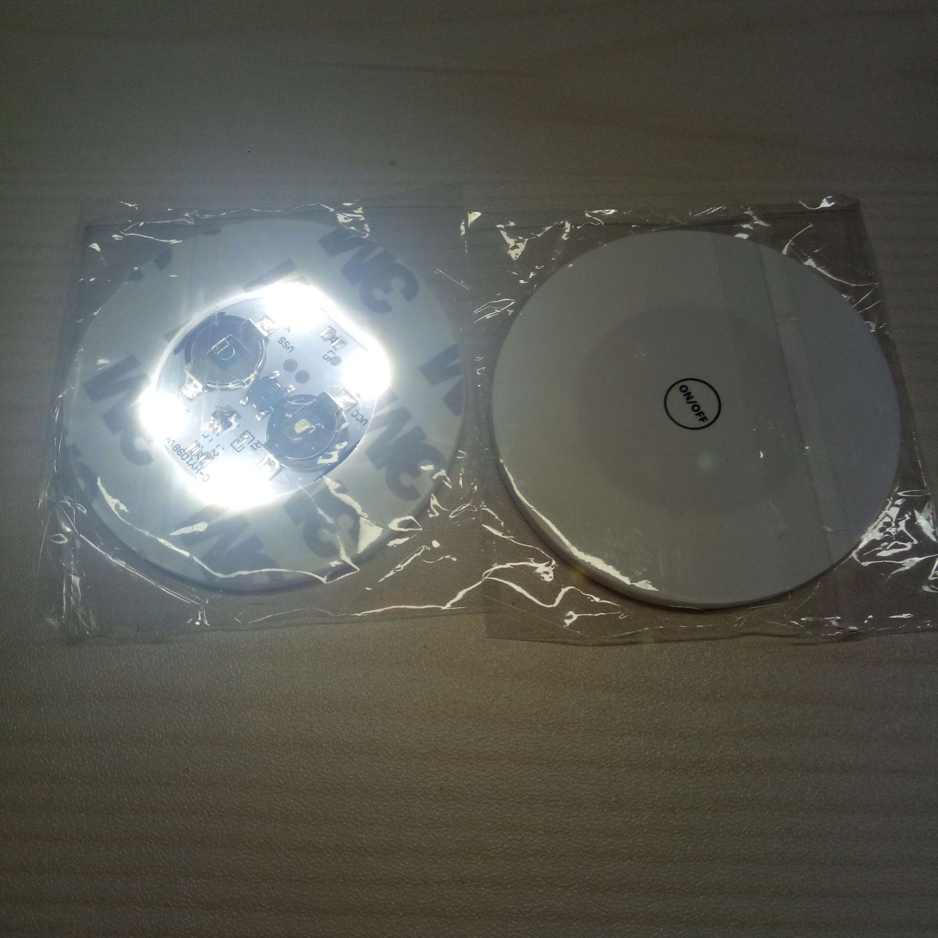 EVA montaña luminosa LED colorido flash botella de vino pegatinas 6cm botella desechable pegatinas luminoso Festival de Música atmósfera suministros