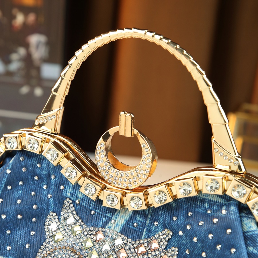 Elegante borsa a tracolla da donna in denim con decorazioni di strass, a forma di gufo, sofisticata e alla moda._voghion.com