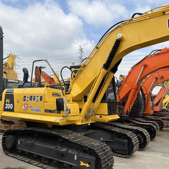 Exportación de Libia de segunda mano Komatsu PC200 - 8 PC450 - 8 excavadora en stock suficiente garantía de calidad