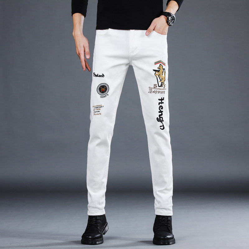 Jeans brodés de mode mâle 2022 nouveaux pantalons pour hommes hiver blanc estampage à chaud pieds minces pantalons Joker décontractés._voghion.com