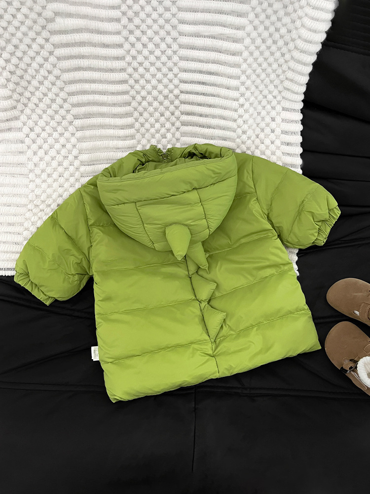 Trajes de invierno para bebés nuevos tipos de ropa de invierno para bebés delgada y ligera chaqueta de plumón blanco lindos dibujos animados ropa cálida