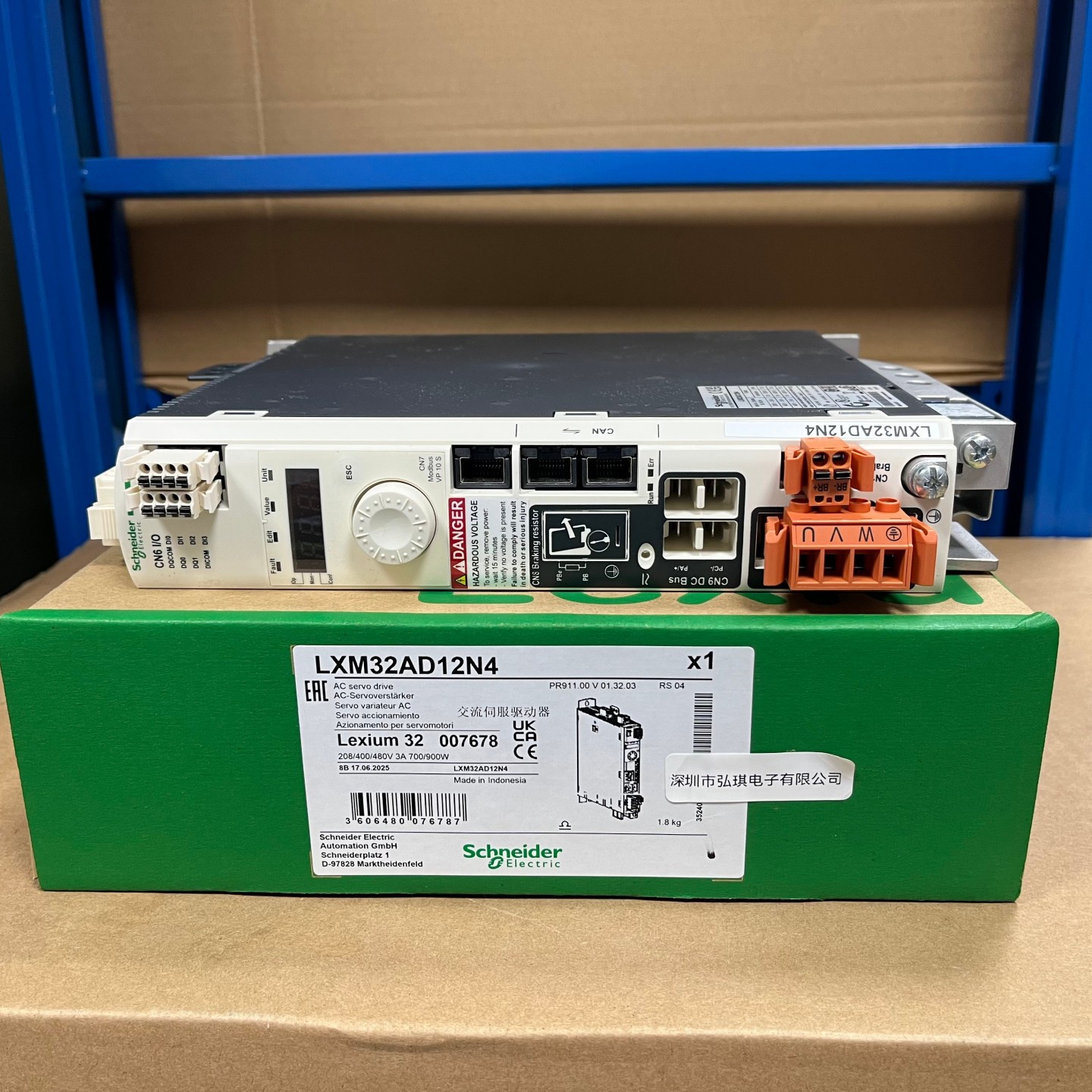 LXM32AD12N4  伺服驱动器包邮