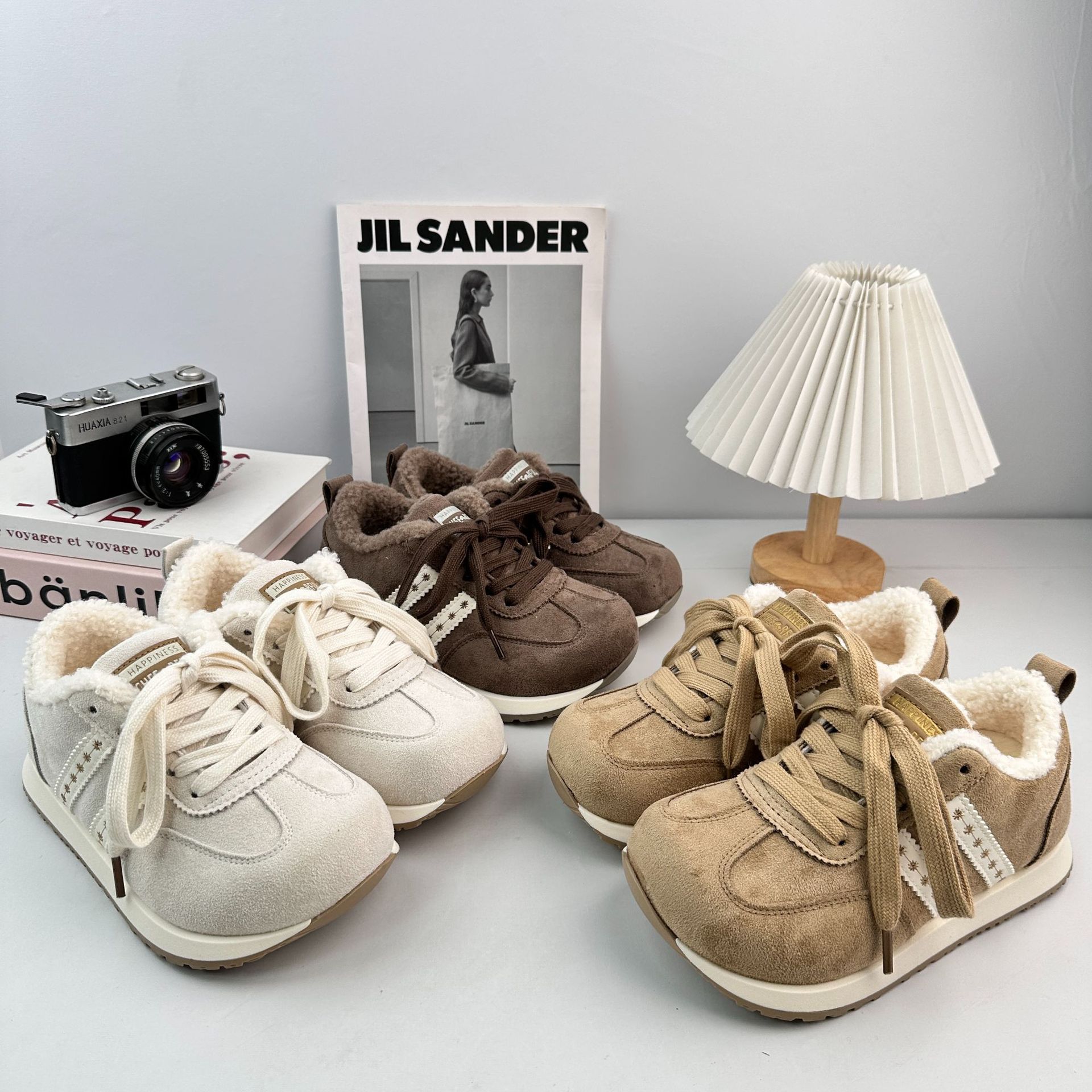Yuanbo2025 zapatos de entrenamiento de terciopelo de invierno para mujeres zapatos de skate cálidos casuales zapatos blancos 2826M