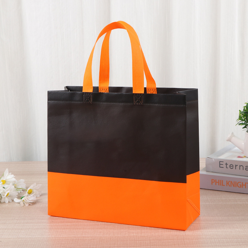 Bolsas de tela no tejida de película en caliente en la exposición publicitaria de gran capacidad bolsas de mano en blanco bolsas de compras de regalo