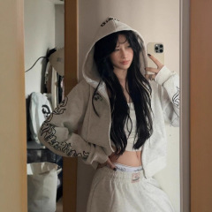 25早秋美式哥特风字母印花连帽开衫卫衣女宽松慵懒风短款外套潮