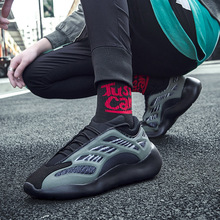 �羳Ҭ��Ь700V3�͹ŹǼ�Ьҹ�⳱����H���ϵ�Ь�\�����e��Ь