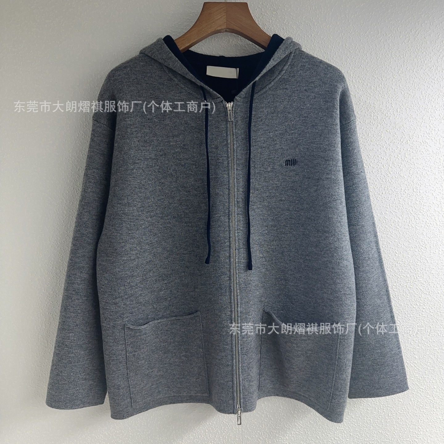 深圳南油货M家~顶~级版本25早秋新款 连帽拉链双口袋羊绒针织开衫