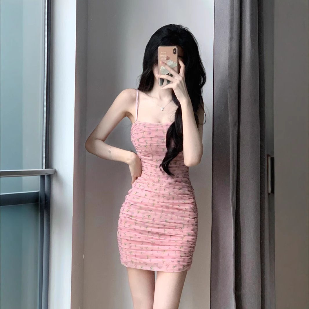여름 여성용 순수한 꽃무늬 서스펜더 드레스, 작은 핑크색 허리, 섹시하고 몸에 꼭 맞는 핫걸 민소매 힙 스커트
