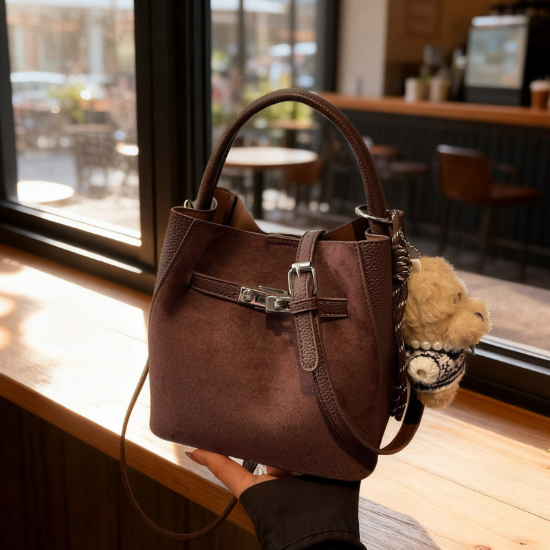 Versatile Suede Vintage Minimalist Bucket Bag 2026 New Fashion Autumn/Winter Trendy Women's Shoulder And Crossbody Bag - Thumbnail 2