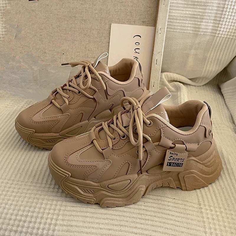 Ins zapatos coreanos para mujeres primavera y otoño 2026 nuevo estilo de red red versátil transpirable red con suela gruesa zapatillas deportivas casuales