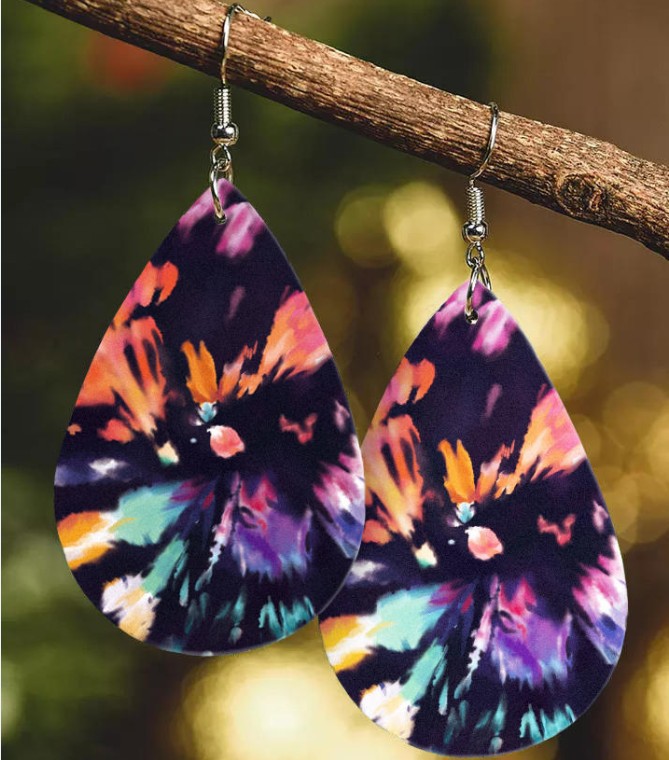 Retro Colorful Tie-dye Printing Pu Leather Earrings display picture 3