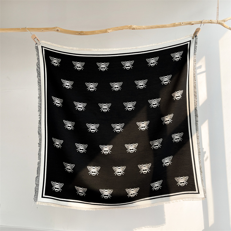 Herbst und winter neue temperament biene großen quadratischen schal urlaub stil kaschmir warmen schal schal_voghion.com