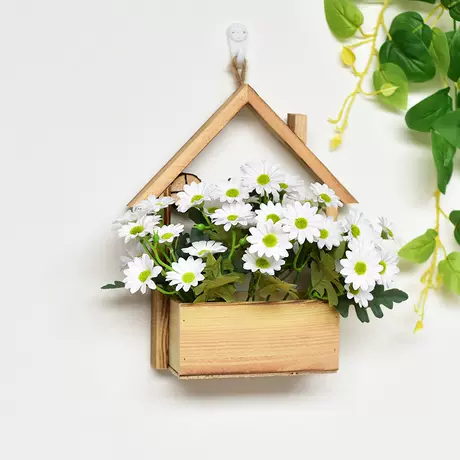 Wooden house + white daisy