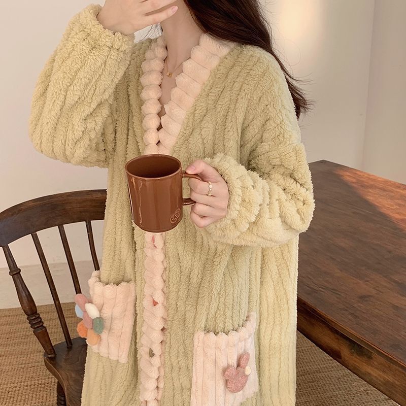 2025 Winter Jacquard Velvet Long Sleeve Thickened Coral Velvet Pajamas Women's Warm Can Be Weared Outside Loose Suit Home Clothes Women