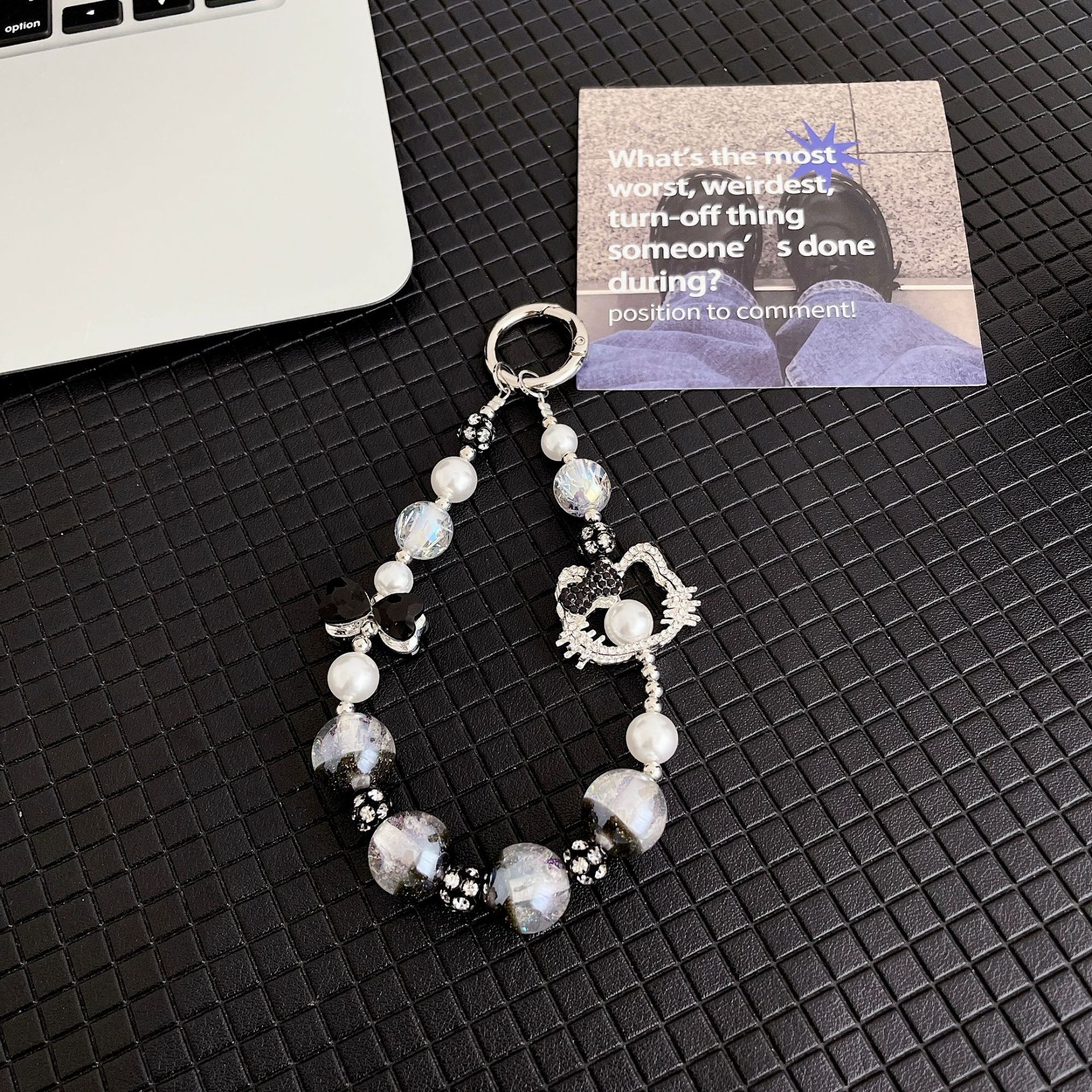 Boutique hecha a mano cadena de teléfono móvil de alta calidad mujer cadena corta moda Merad Katie serie bolso de teléfono móvil colgante corto