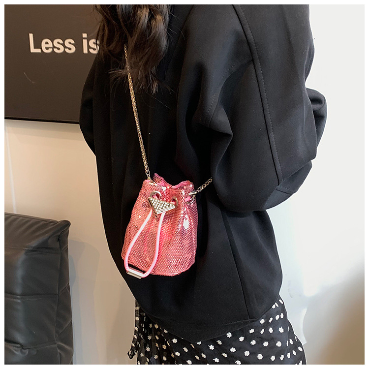 Women's Small Sequin Solid Color Vintage Style Classic Style Sequins String Bucket Bag display picture 13