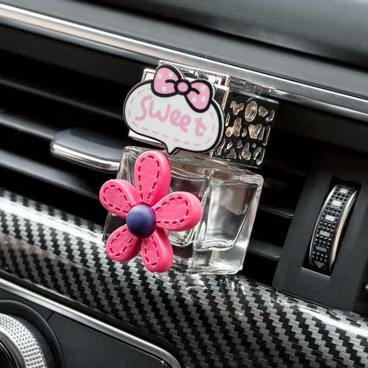 Botella de perfume para automóviles botella vacía auto-agregación aire acondicionado ventilador de salida perfume para automóviles perfume ligero caricatura mujer