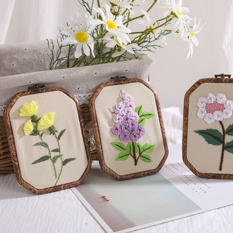 Pequeña suerte flor DIY tela novato europeo bordado flores y plantas material paquete kit costura traje
