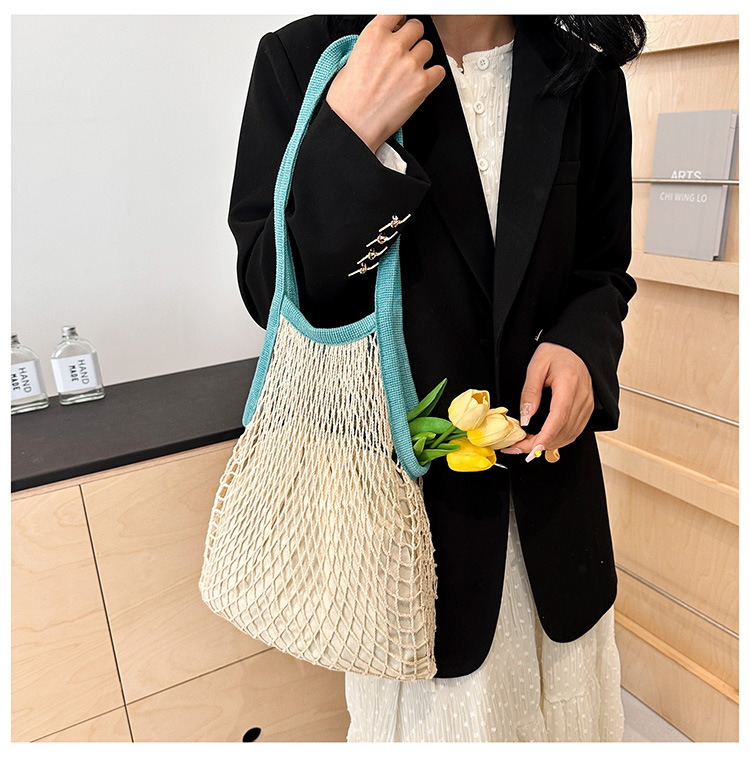 Women's Medium Nylon Solid Color Basic Classic Style Weave Open Shopping Bags display picture 2