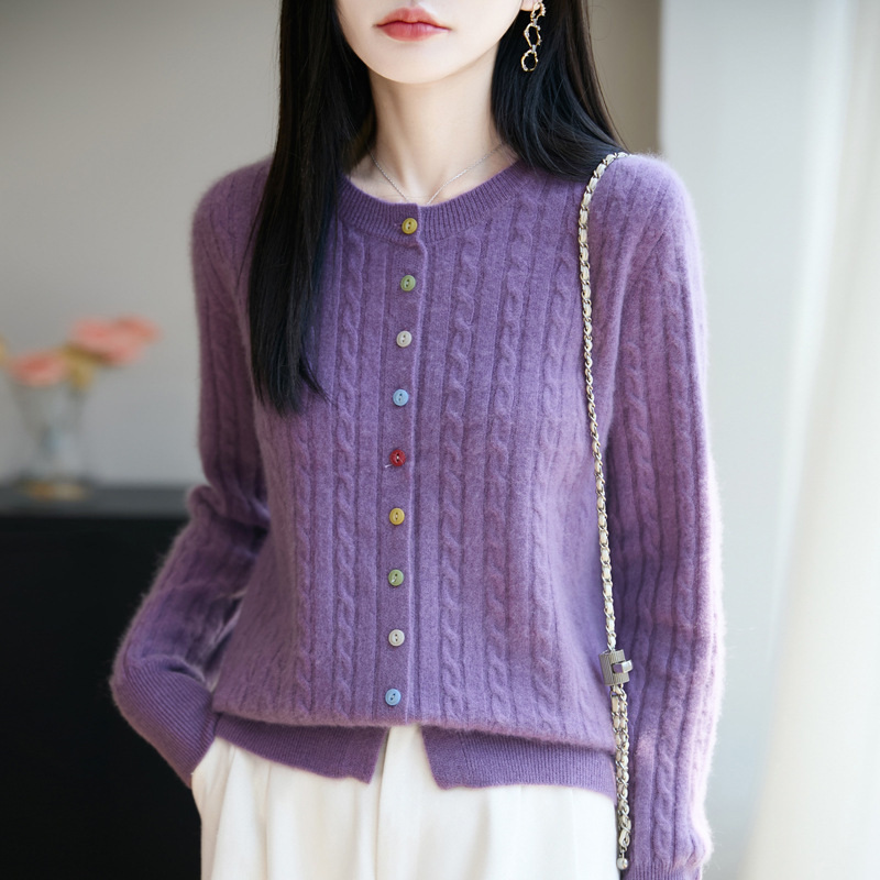 100%纯羊毛2025秋冬新女式宽松圆领扭花彩扣打底上衣针织开衫外套|undefined