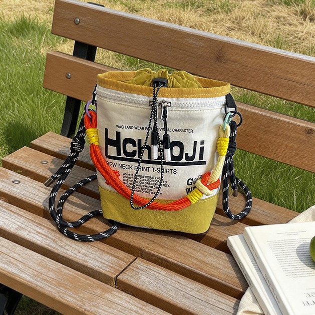 New cross-border cup bag, single-shoulder casual travel bag, mobile phone bag, Oxford cloth women's bag, crossbody bag, letter-print shopping bag