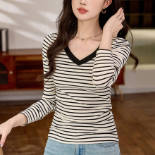 #甄选纯棉# 条纹v领长袖t恤女2025秋季新款洋气修身百搭正肩上衣