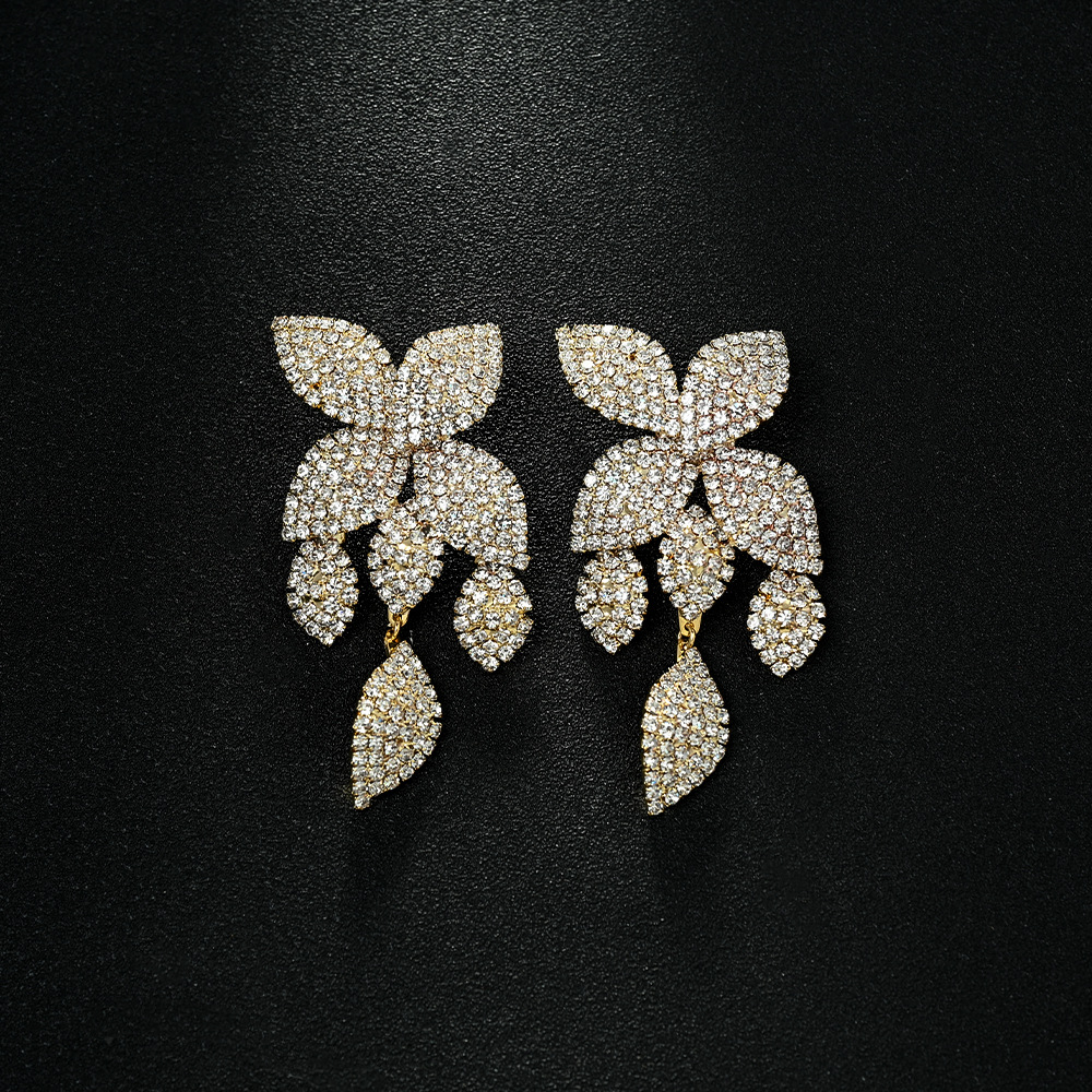 Rhinestone, Copper Material 1 Pair Simple Style Flower Inlay Rhinestone Rhinestones Drop Earrings