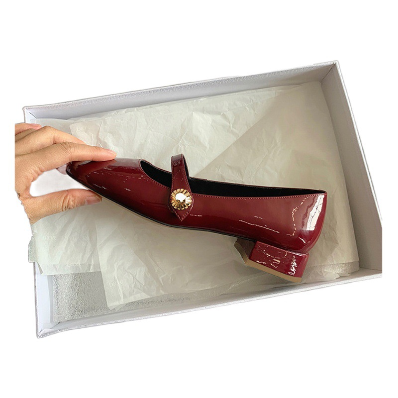 Nuevos zapatos de cuero retro de suela gruesa de estilo francés Mary Jane zapatos de una sola capa de corte bajo de las mujeres de punta redonda pequeña hebilla de oro zapatos planos