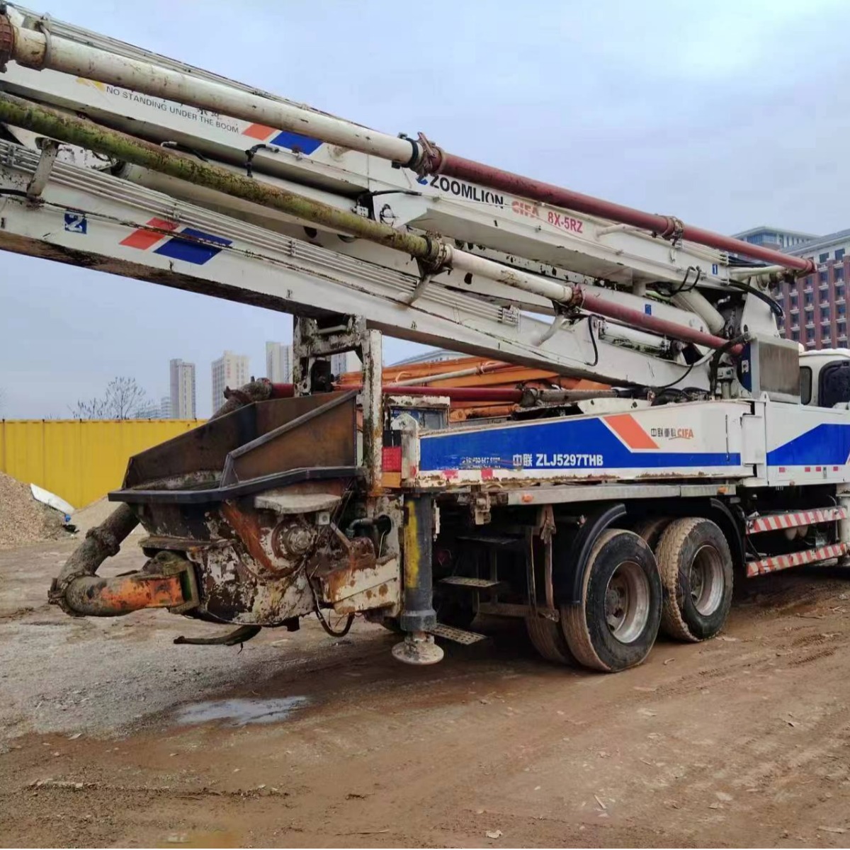 中联二手12年产  混凝土泵车 38米臂长