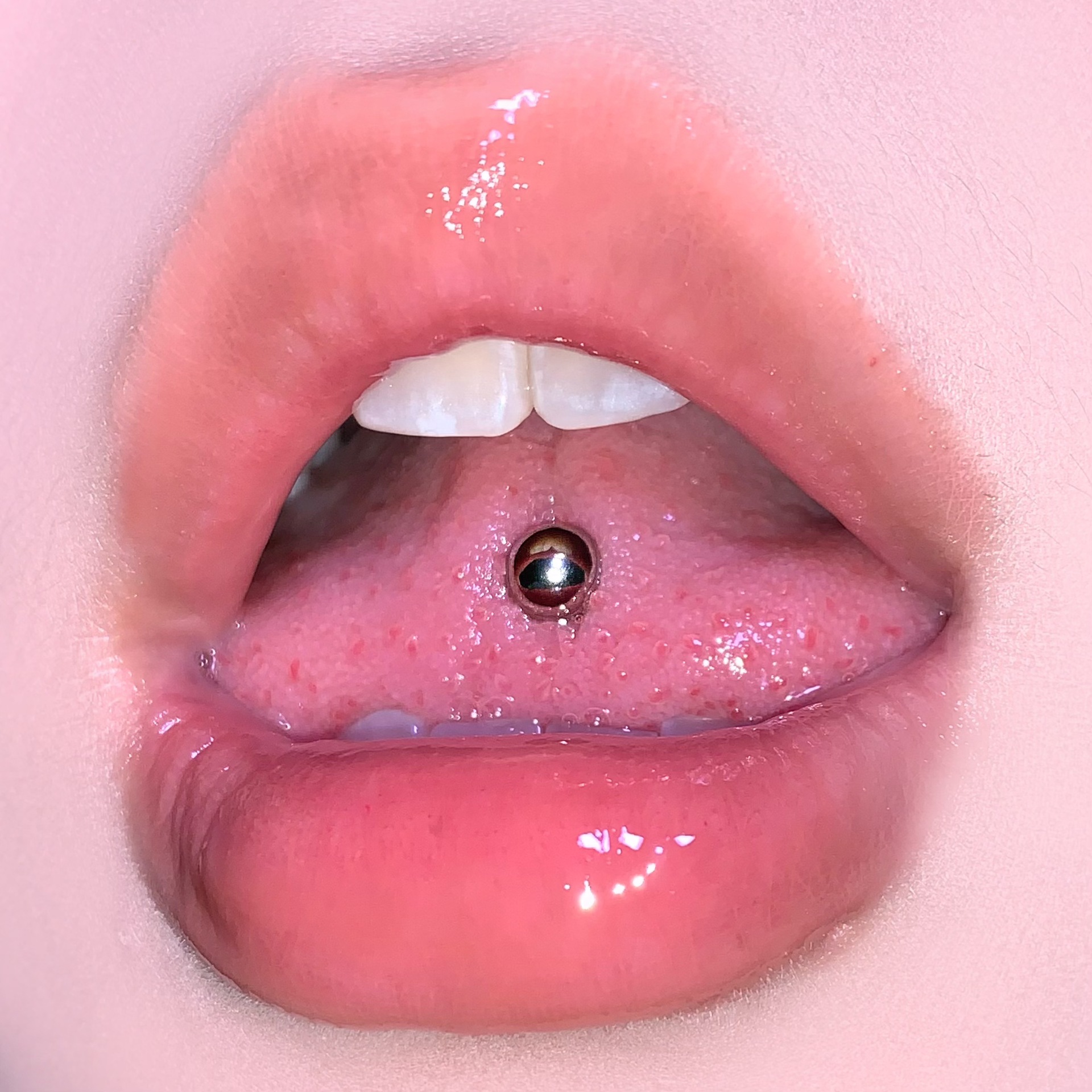 Pointed titanium steel lip stud product view