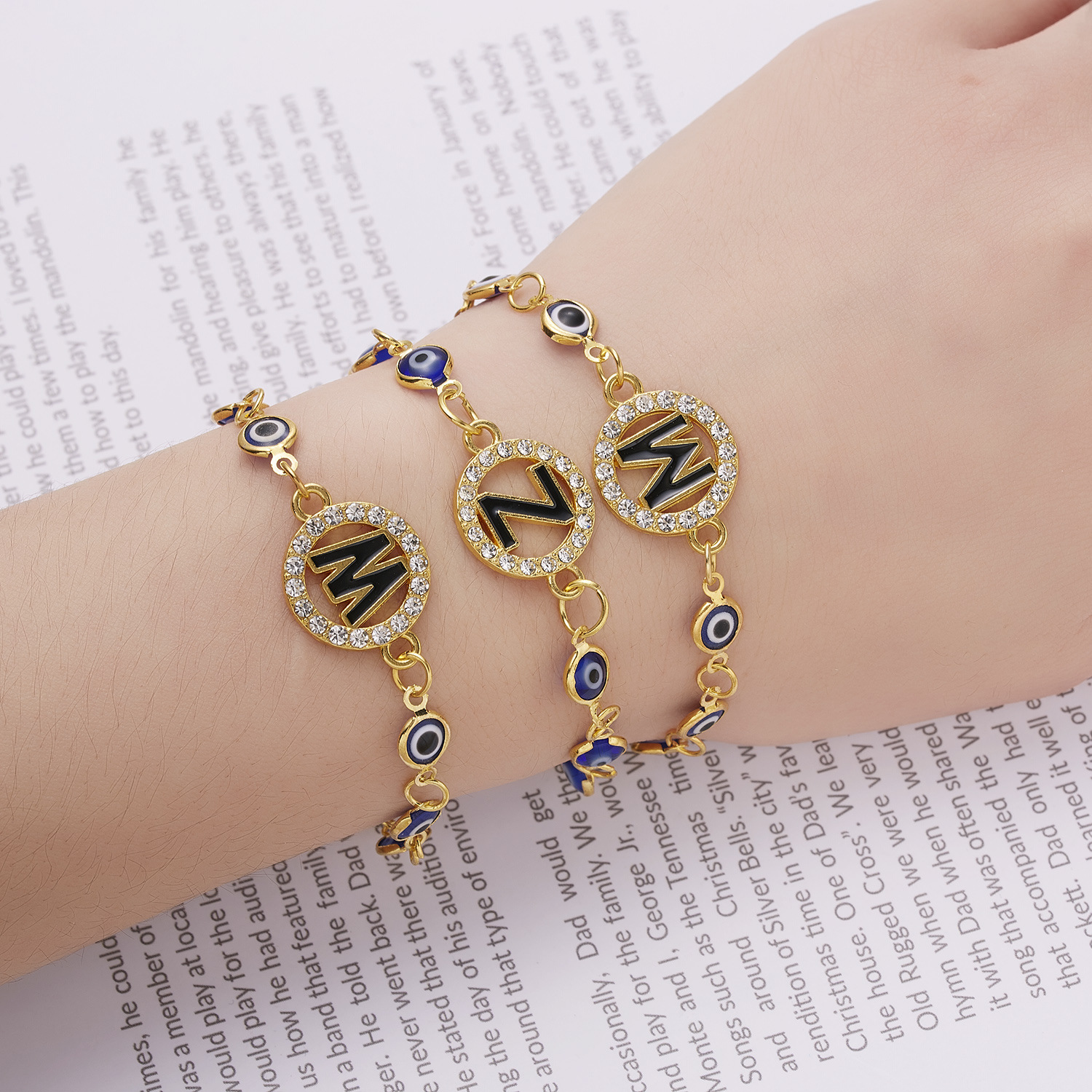Fashion Letter Devil's Eye Alloy Plating Inlay Rhinestones Women's Bracelets 1 Piece display picture 3