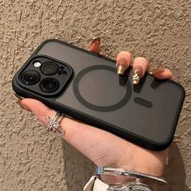 精孔肤感磁吸简约iphone16手机壳自带苹果17时尚透黑防摔15保护套